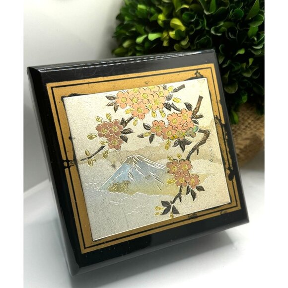 Vintage Japanese Lacquer Music Jewelry Box W/Mt. Fuji & Cherry Blossom Design - Picture 1 of 14